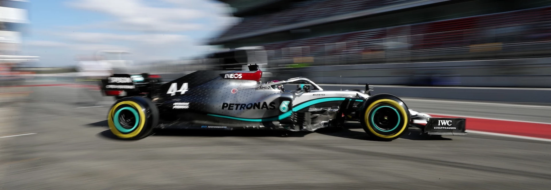 Mercedes F1 team begins producing breathing aid to tackle Covid-19 crisis